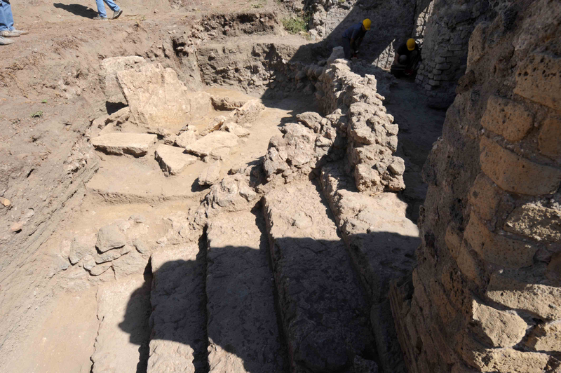 Illustration for article titled Archaeologists Discover a Rare Pre-Roman Tomb at Pompeii